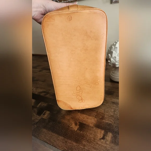 Louis Vuitton Alma Monogram - Picture 14 of 15